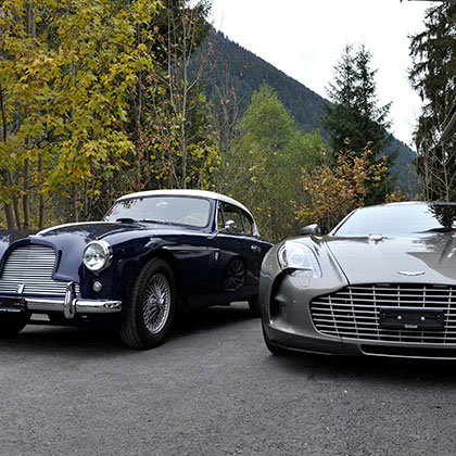 ASTON MARTIN DB2 VS ONE77